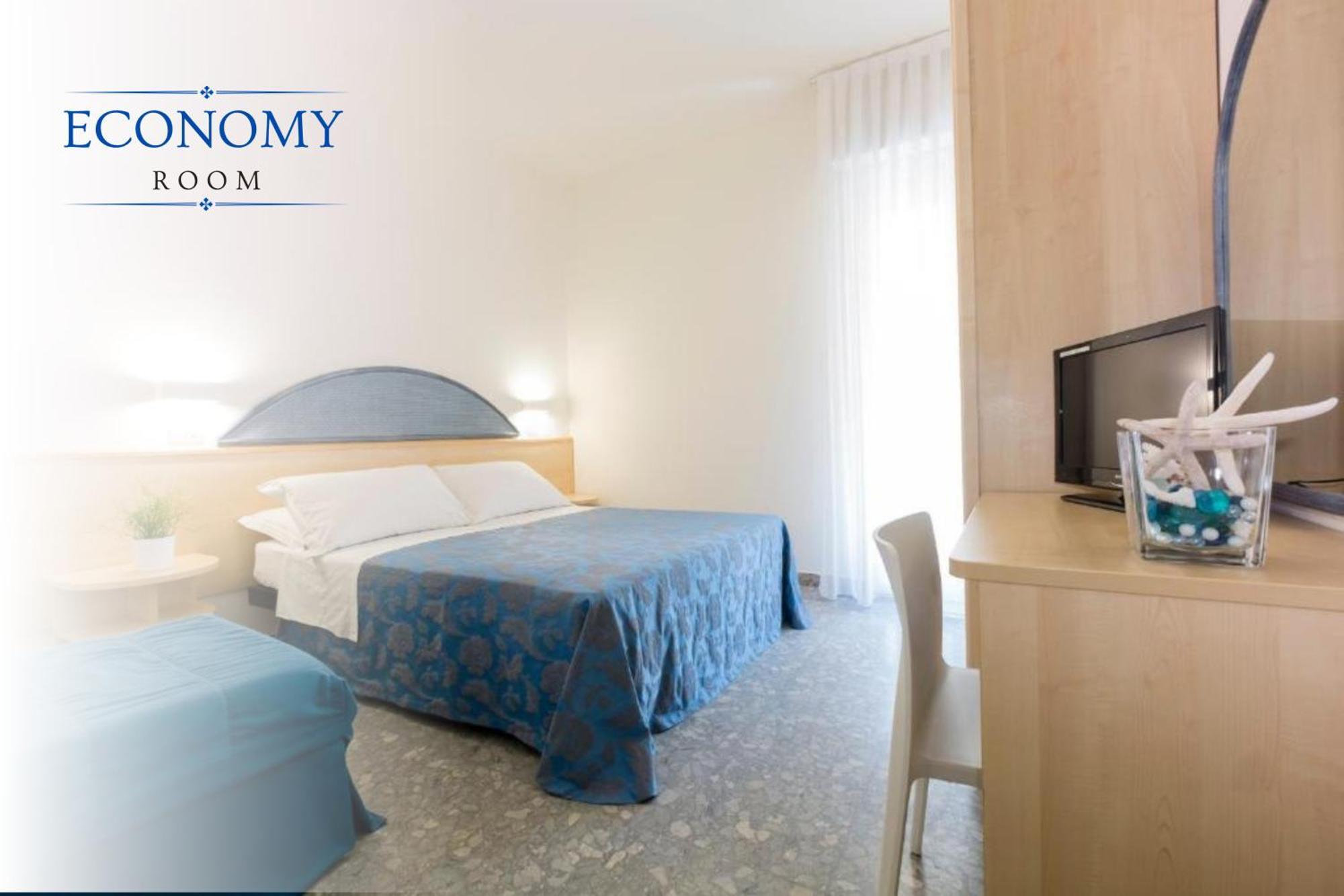Hotel Constellation Rimini Esterno foto