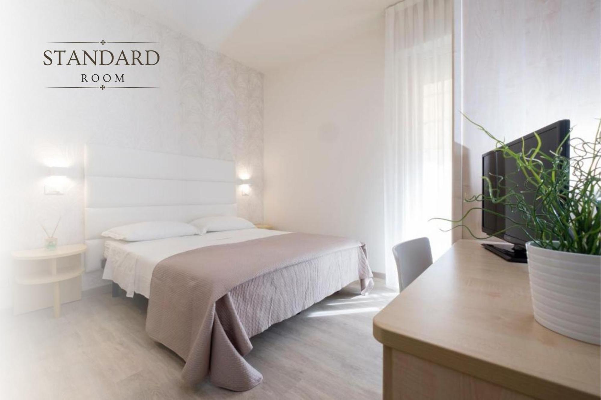 Hotel Constellation Rimini Esterno foto